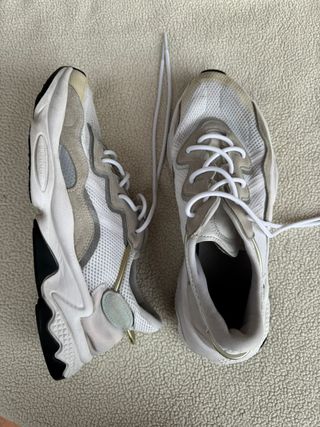 Zapatillas Adidas Ozweego blancas talla 45 1/3