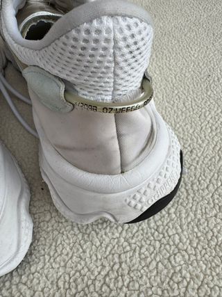 Zapatillas Adidas Ozweego blancas talla 45 1/3