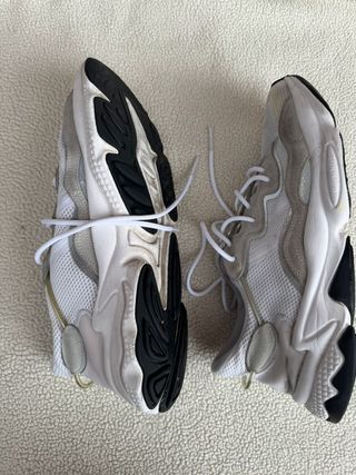 Zapatillas Adidas Ozweego blancas talla 45 1/3