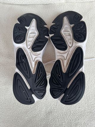 Zapatillas Adidas Ozweego blancas talla 45 1/3