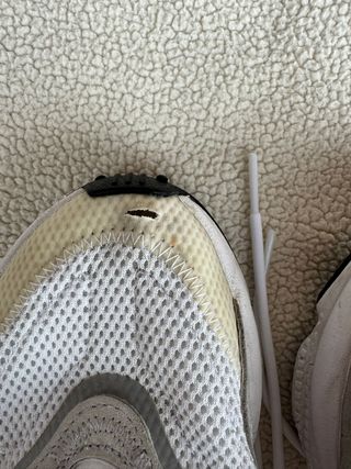 Zapatillas Adidas Ozweego blancas talla 45 1/3