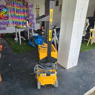 Lijadora Mirka con aspirador