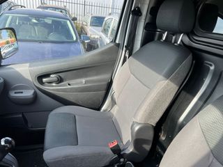 Nissan NV200 2010