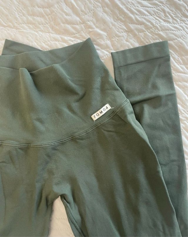 Leggings FGM04 verdi ottimo stato size Xs/s