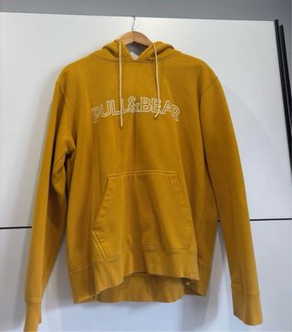 Sudadera Pull&Bear amarilla