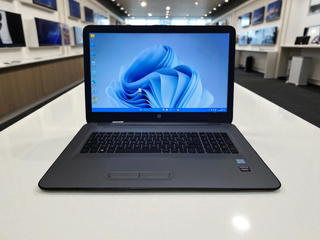 Notebook HP i5  32 GB RAM- SSD 480 GB 17" led  