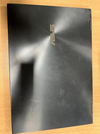 Asus Zenbook Flip 13 2 en 1, i7 · 16gbRAM. SSD 1TB