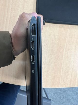 Asus Zenbook Flip 13 2 en 1, i7 · 16gbRAM. SSD 1TB