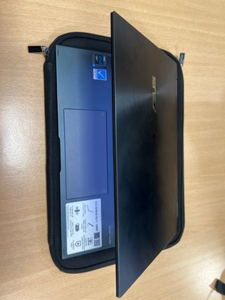 Asus Zenbook Flip 13 2 en 1, i7 · 16gbRAM. SSD 1TB