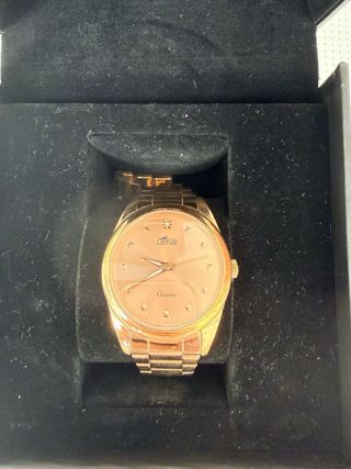 Reloj Lotus Dorado