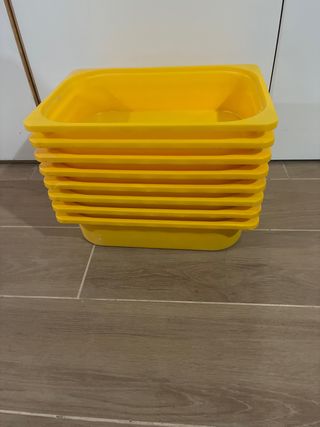 8 cajas almacenaje Ikea Amarillas.
