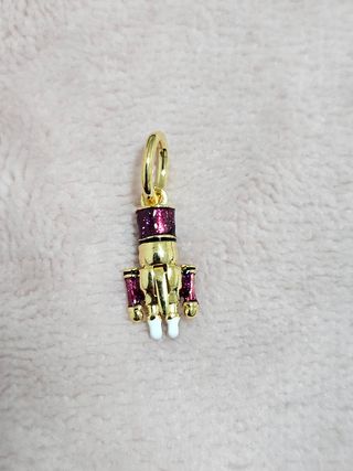 Charm Cascanueces Plata Baño Oro