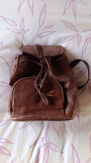Mochila de cuero con diseño