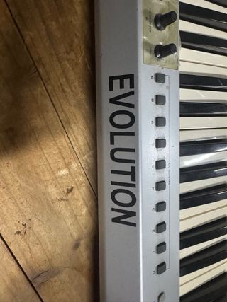 Teclado MIDI Evolution MK-249C
