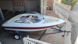 Barco Starcraft 5,5 metros con remolque con docume