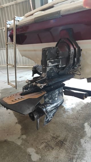 Barco Starcraft 5,5 metros con remolque con docume