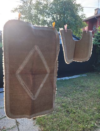 Bellissimo Set Tappeti bagno marrone e bianco lana