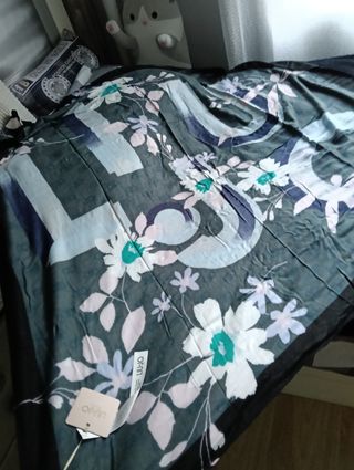 Pañuelo chal Liu Jo floral
