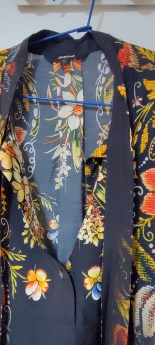 Blusa estampada floral multicolor