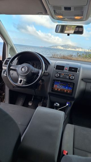 Volkswagen Touran 2012