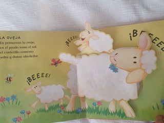 La gallina feliz (Libros cu-cú sorpresa series)...