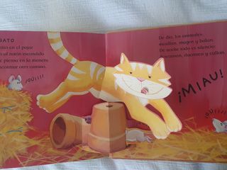 La gallina feliz (Libros cu-cú sorpresa series)...