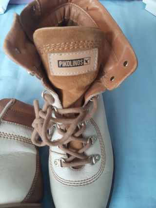 Botines Pikolinos Beige 
y Marrón