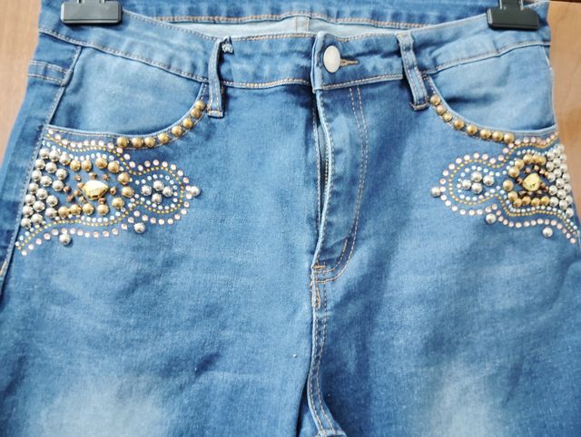 Vaqueros SHEIN con pedrería Talla XL