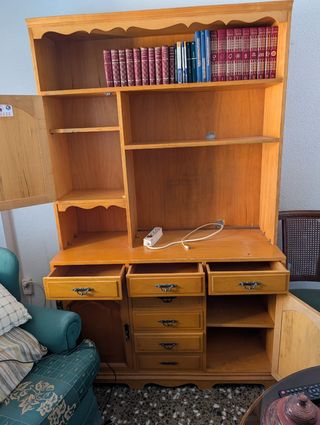 Mueble de madera para TV
