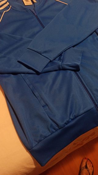 Chaqueta deportiva Adidas azul