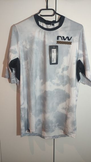 Camiseta NW Talla L . Con etiqueta 