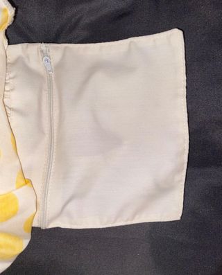 Traje de flamenca amarillo y blanco