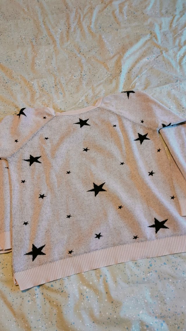 Jersey de estrellas beige y negro