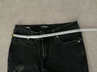 Pantalón vaquero Jack & Jones negro desgastado