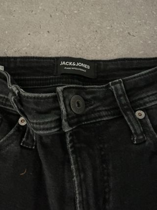 Pantalón vaquero Jack & Jones negro desgastado