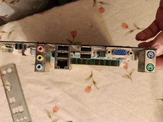 Placa Base Gigabyte GA-H61M-S1