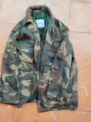 Tres cuartos militar Bershka