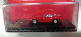 FERRARI 250 GTO 1962  FERRARI GT 1:64 +BOOK
