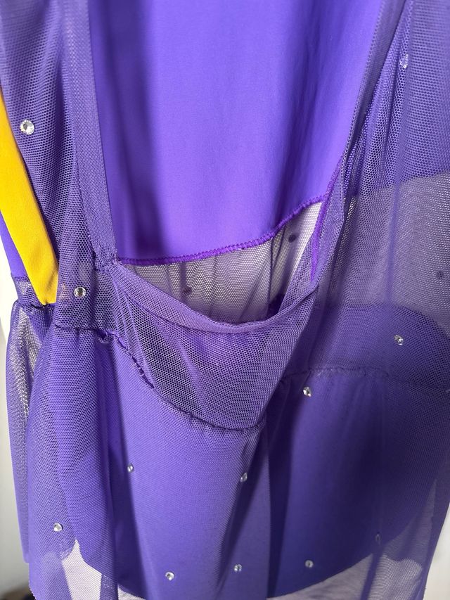 Malla de patinaje morada y amarilla