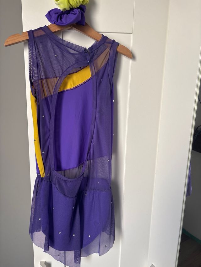 Malla de patinaje morada y amarilla