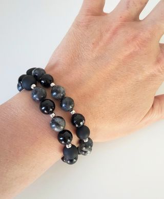 Bracciale pietre nere e grigie