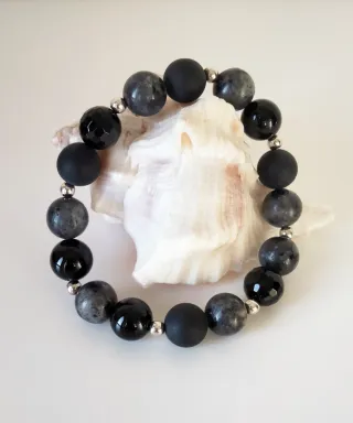 Coppia di bracciali pietre nere