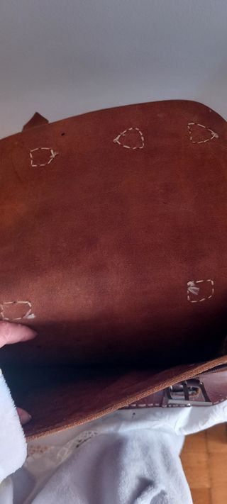 Bolso de cuero marrón