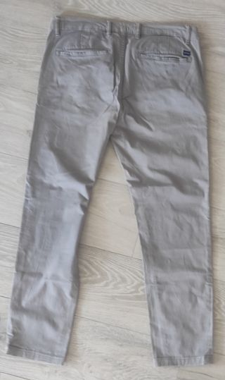Pantalón chino Zara T/40 Gris