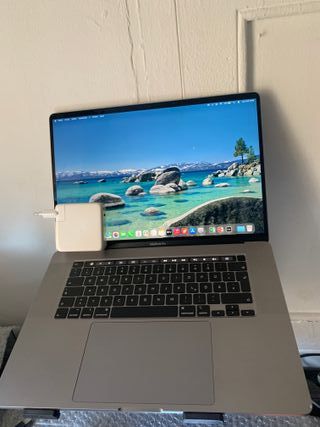 MacBook Pro 16 2019 i7 32GB RAM 1TB SSD