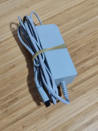 Adaptador de Corriente Nintendo Wii.