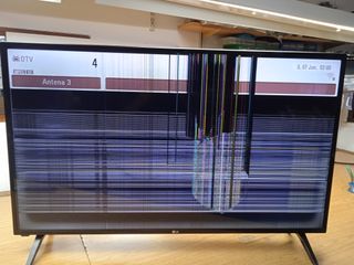 TV LG 43LK5000PLA GOLPEADO