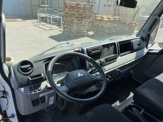 Mitsubishi Canter 3C15 Caja Fibra