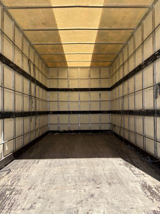 Mitsubishi Canter 3C15 Caja Fibra