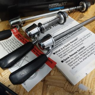 Cierres Rápidos Shimano XT 730 NOS 100/135mm/tija